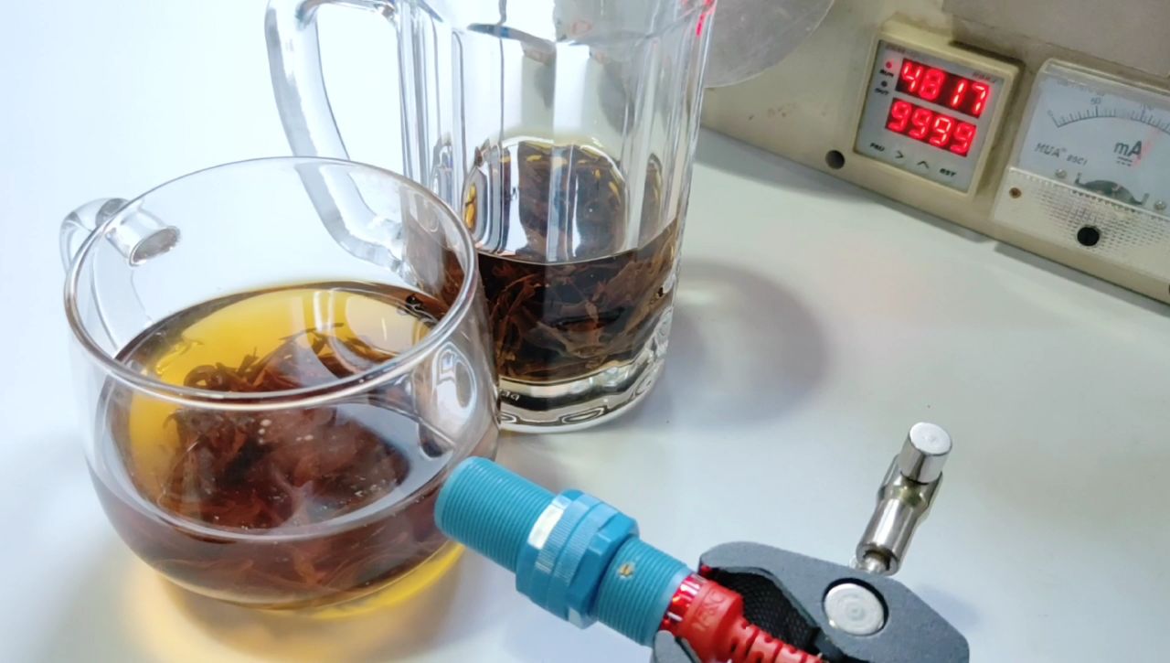 嘉準接近開關(guān)檢測玻璃杯中有無茶水