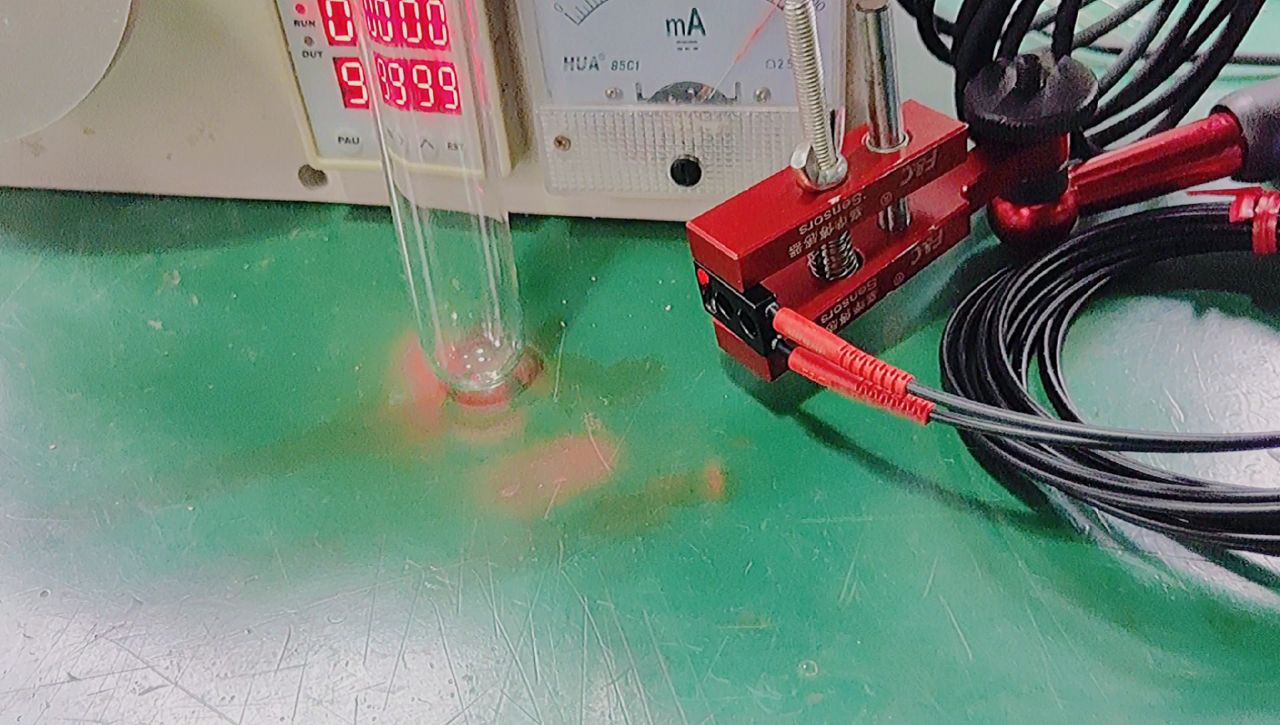 光纖傳感器檢測(cè)玻璃、黑色物體